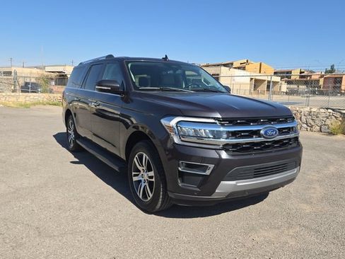 Used 2024 Ford Expedition Max Limited RWD image 4