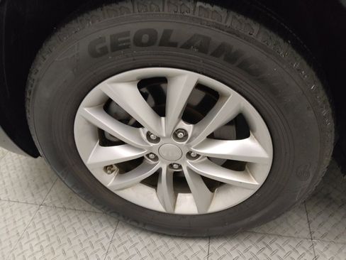 Used 2017 Kia Sorento LX w/ LX Convenience Package image 31