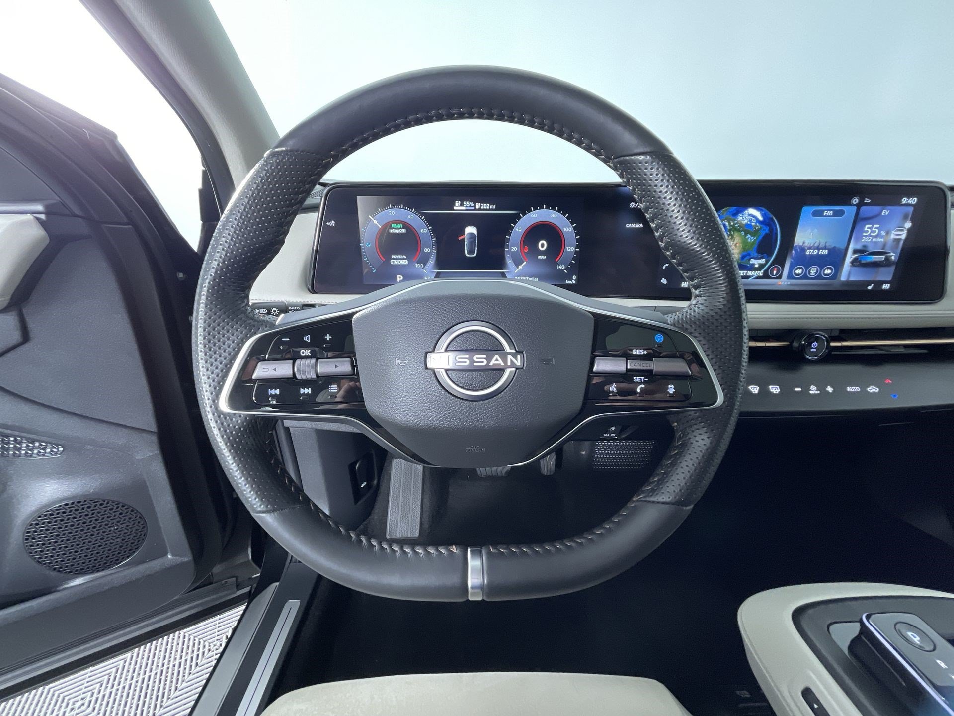 Certified 2024 Nissan Ariya AWD image 16