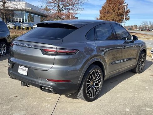 Used 2021 Porsche Cayenne Base image 3