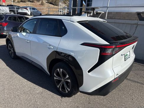 Used 2023 Toyota bZ4X XLE image 6