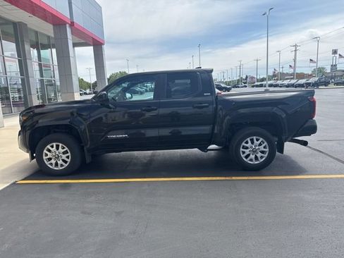 Used 2024 Toyota Tacoma SR5 AWD/4WD image 2