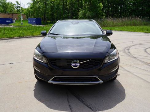 Used 2016 Volvo V60 T5 Cross Country AWD/4WD image 8