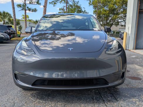 Used 2023 Tesla Model Y 2WD image 7