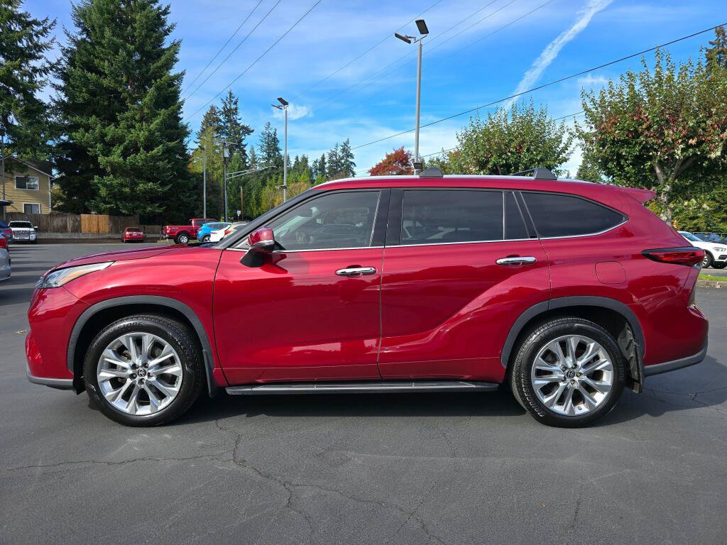 Used 2021 Toyota Highlander Limited FWD image 16