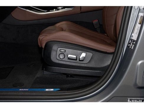 New 2026 BMW X5 xDrive40i w/ Premium Package image 57