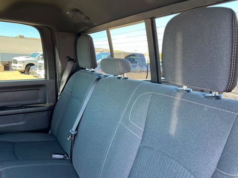 Used 2024 RAM 3500 Tradesman w/ Chrome Appearance Group AWD/4WD image 21