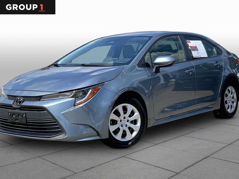 Used 2023 Toyota Corolla LE FWD image 1