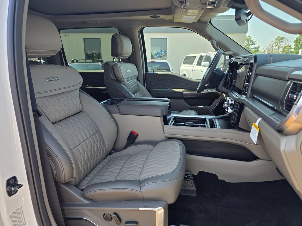 New 2026 Ford F350 Platinum w/ Platinum Plus Package AWD/4WD image 26