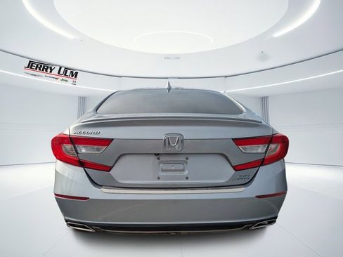 Used 2018 Honda Accord Sport image 4