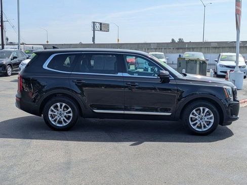 Used 2022 Kia Telluride LX image 4