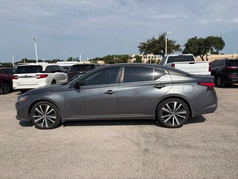 Used 2022 Nissan Altima 2.5 SR FWD image 5