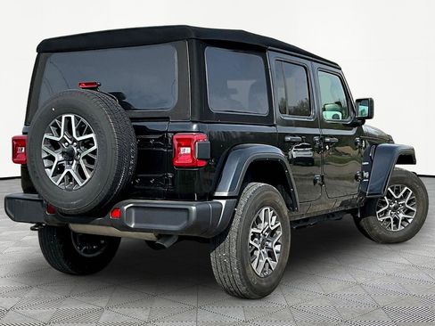 Used 2024 Jeep Wrangler Sahara AWD/4WD image 6
