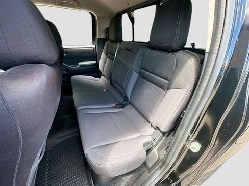 Used 2022 Nissan Frontier SV AWD/4WD image 24