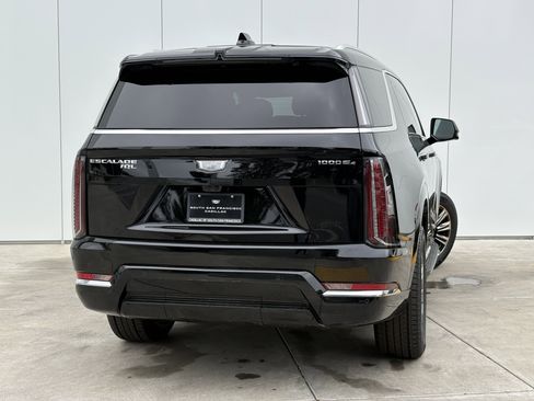 New 2026 Cadillac Escalade IQL Luxury image 6