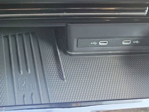 Used 2025 Volkswagen Atlas SEL image 35