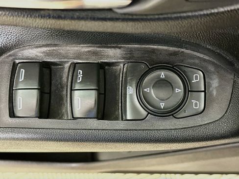 Used 2020 Chevrolet Equinox LT FWD image 20