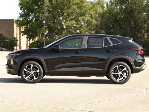 New 2026 Chevrolet Trax RS FWD image 4