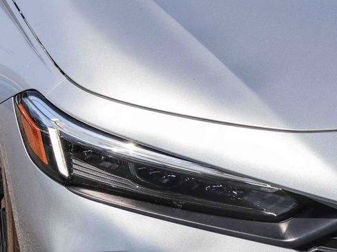 Used 2025 Honda Civic Sport image 6