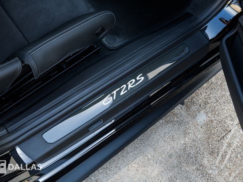 Used 2018 Porsche 911 GT2 RS RWD image 42