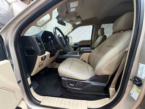 Used 2018 Ford F150 XLT w/ Equipment Group 302A Luxury AWD/4WD image 21