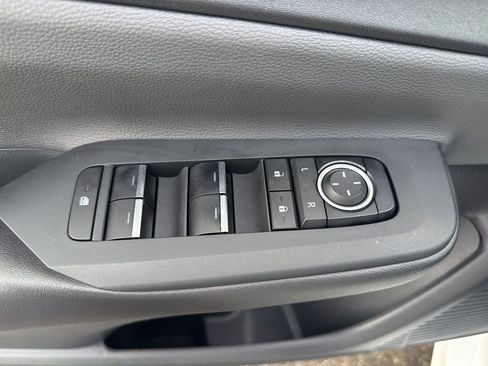 Used 2024 Toyota Prius XLE image 29