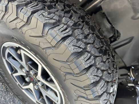 Used 2026 Jeep Wrangler Unlimited Rubicon AWD/4WD image 7