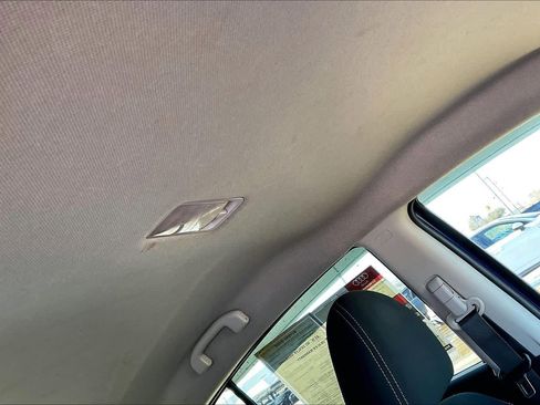 Used 2018 Nissan Versa SV image 13