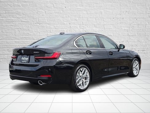 New 2026 BMW 330i xDrive Sedan w/ Premium Package AWD/4WD image 4