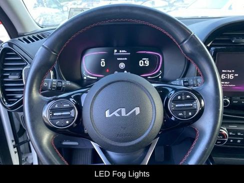 Used 2023 Kia Soul GT-Line w/ GT-Line Technology Package FWD image 9