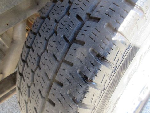 Used 2016 Ford Transit 250 148 Medium Roof RWD image 15