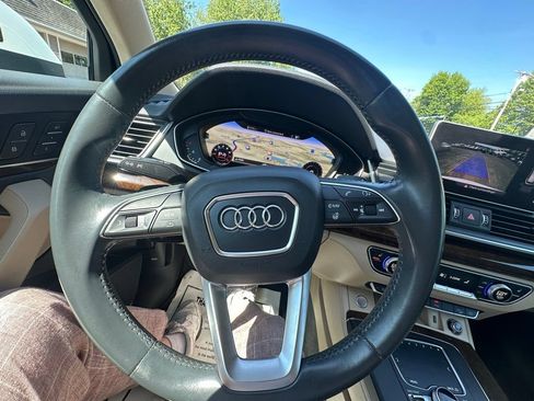 Used 2020 Audi Q5 2.0T Premium Plus w/ Premium Plus Package AWD/4WD image 12