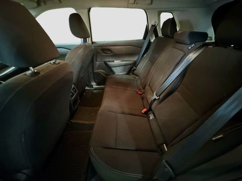 Used 2025 Nissan Rogue S AWD/4WD image 23