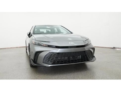 New 2026 Toyota Camry SE image 30
