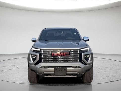 Used 2025 GMC Canyon Denali AWD/4WD image 9
