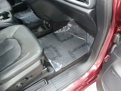 Used 2020 Chrysler Pacifica Touring-L Plus FWD image 41