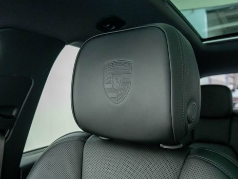 Certified 2026 Porsche Macan AWD/4WD image 27