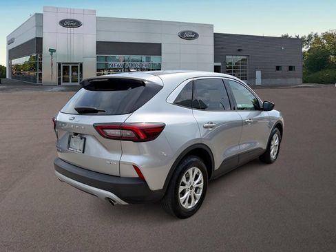 Used 2024 Ford Escape Active AWD/4WD image 9