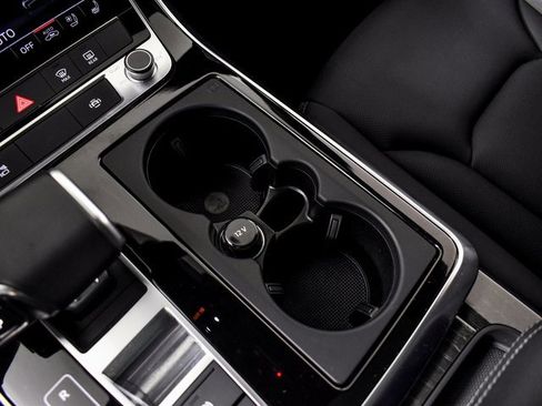 Used 2025 Audi Q7 3.0T Premium Plus w/ Premium Plus Package image 27