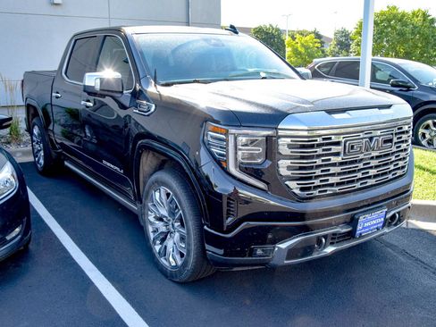 Used 2024 GMC Sierra 1500 Denali AWD/4WD image 3