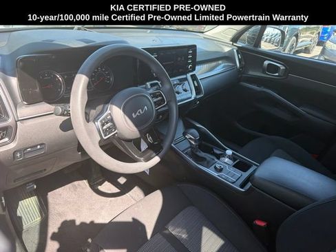 Used 2023 Kia Sorento LX FWD image 7