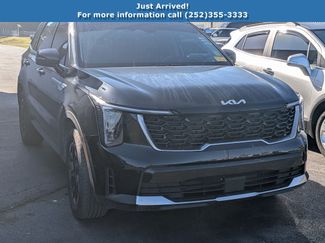 Used 2025 Kia Sorento S video 1