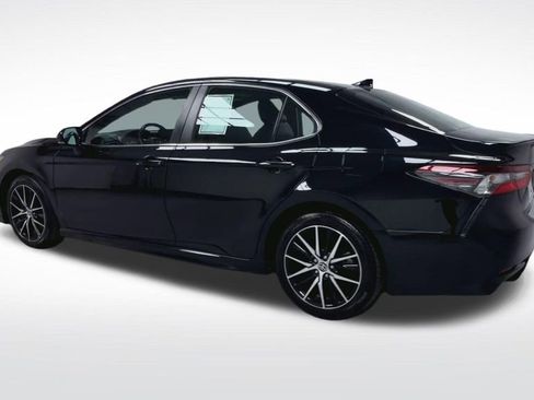 Certified 2023 Toyota Camry SE w/ Cold Weather Package FWD image 8