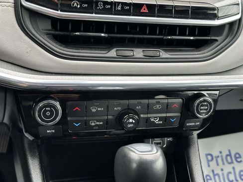 Used 2022 Jeep Compass Limited AWD/4WD image 25