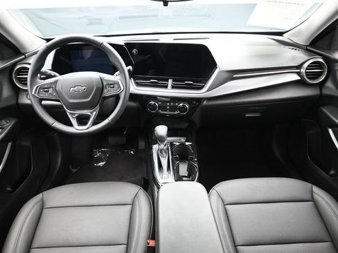 Used 2026 Chevrolet Trax ACTIV FWD image 14