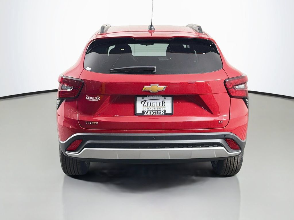 New 2026 Chevrolet Trax LT w/ Driver Confidence Package FWD image 6