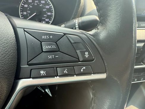 Used 2021 Nissan Sentra SV FWD image 12