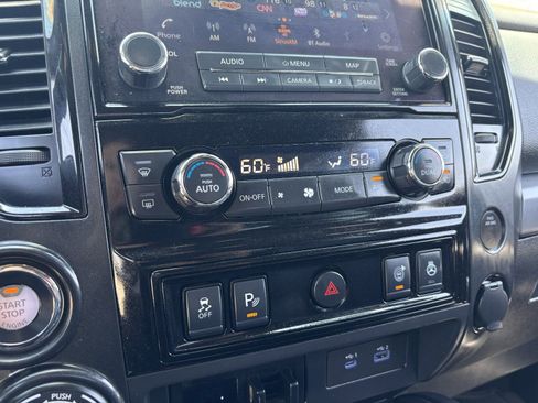 Used 2020 Nissan Titan PRO-4X w/ Pro-4x Convenience Package AWD/4WD image 25