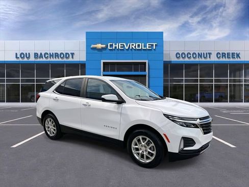 Used 2023 Chevrolet Equinox LT FWD image 2
