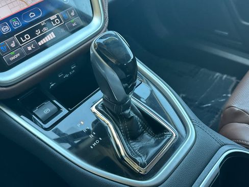 Used 2020 Subaru Outback Touring XT AWD/4WD image 21